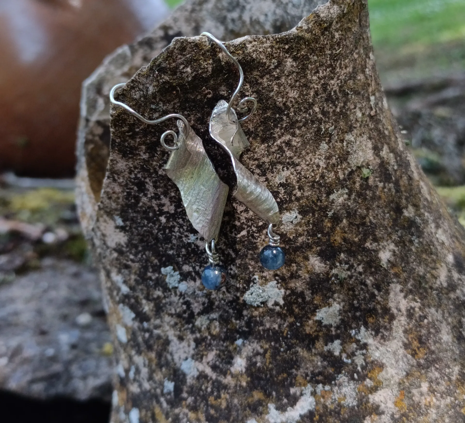 Boucles d'oreilles parchemins Cyanites