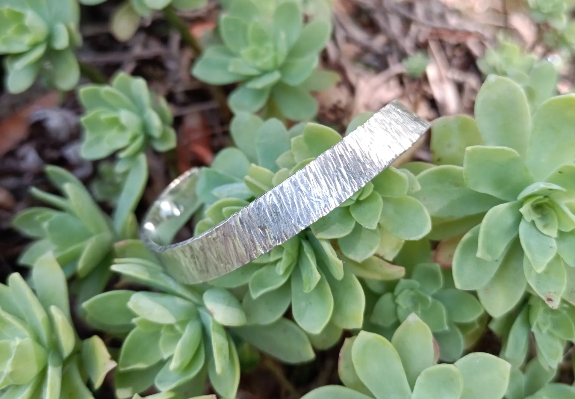 Bracelet jonc torsadé ouvert