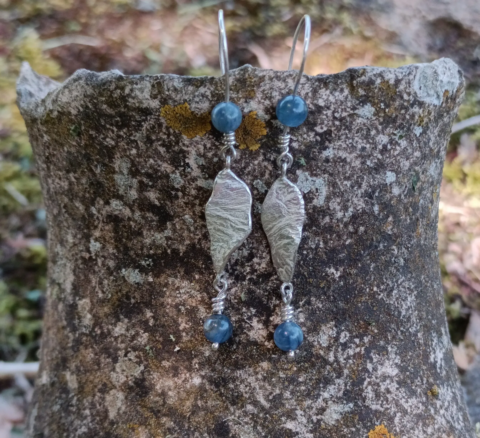 Boucles d'oreilles réticulées Cyanites